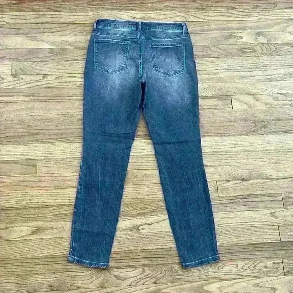 Stitch Star Size 6 Skinny Leg Distressed Stretch Jeans - Picture 2 of 8